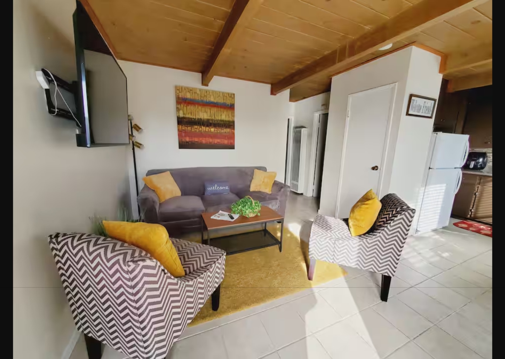 Living space in a furnished Richmond home