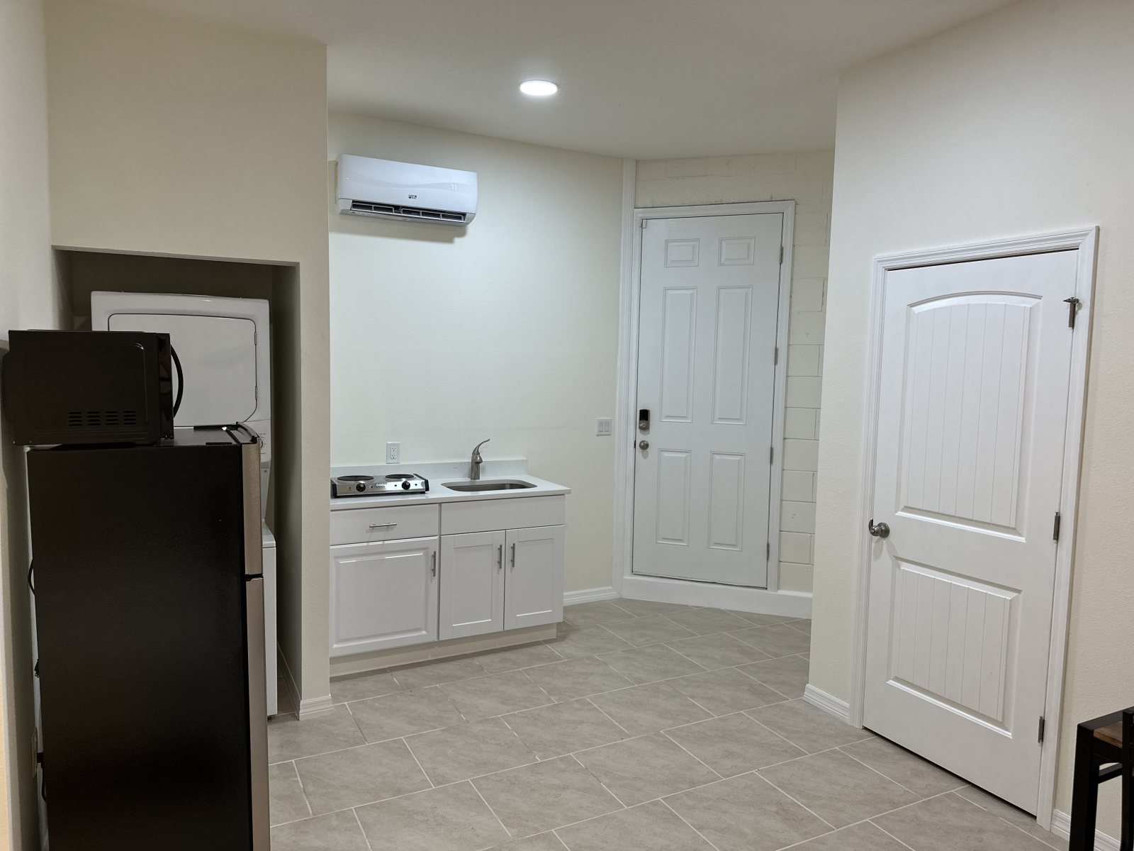 Studio with En Suite bathroom