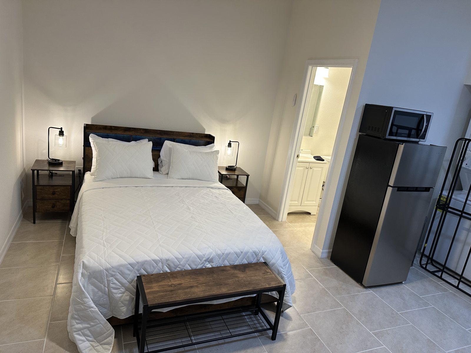 Studio with En Suite bathroom