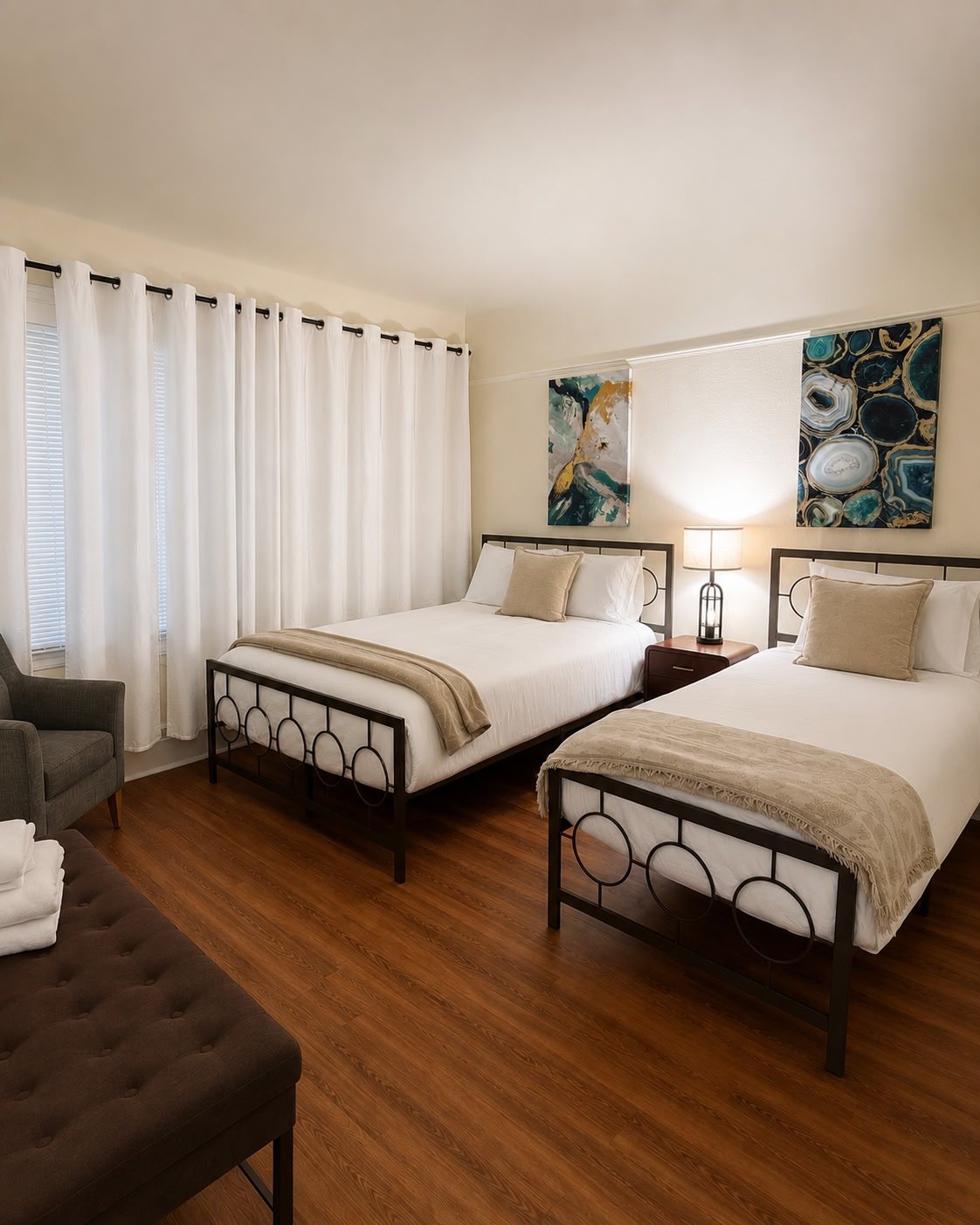 Stunning 6 Bedroom/2 5 Bath in Uptown