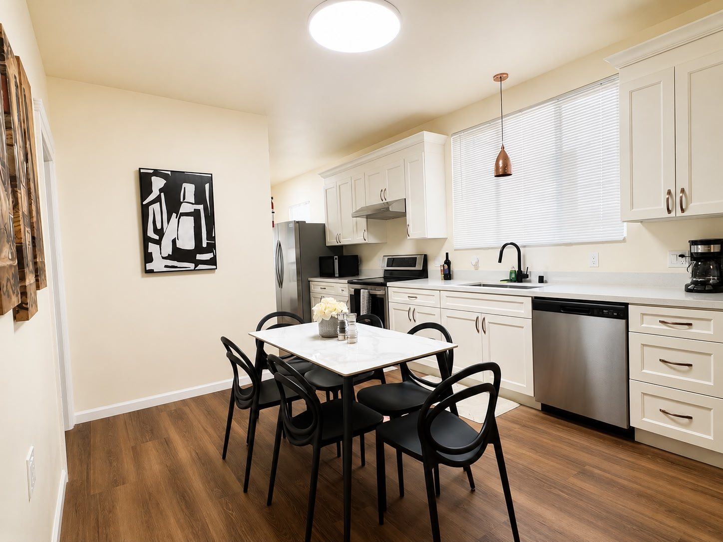Stunning 6 Bedroom/2 5 Bath in Uptown