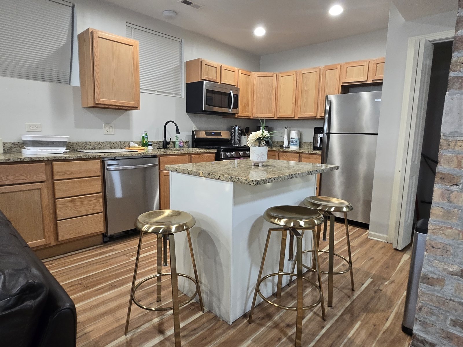Gorgeous 2 Bedroom Apartment
