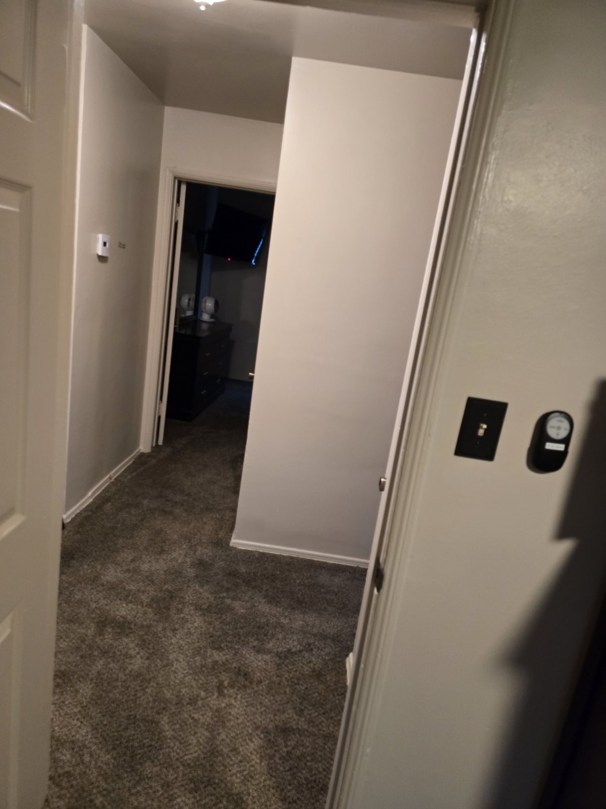 Beautiful 2 bedroom 1 Bath Fully Furnished
