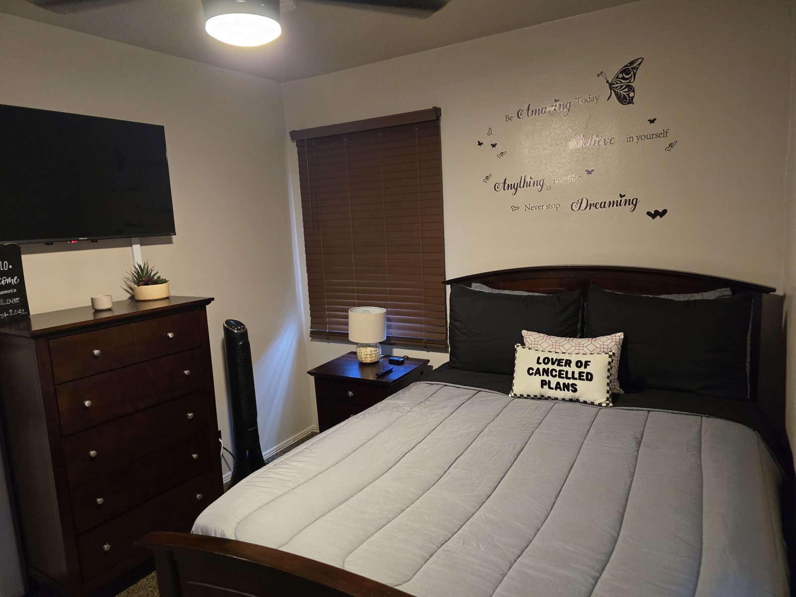 Beautiful 2 bedroom 1 Bath Fully Furnished