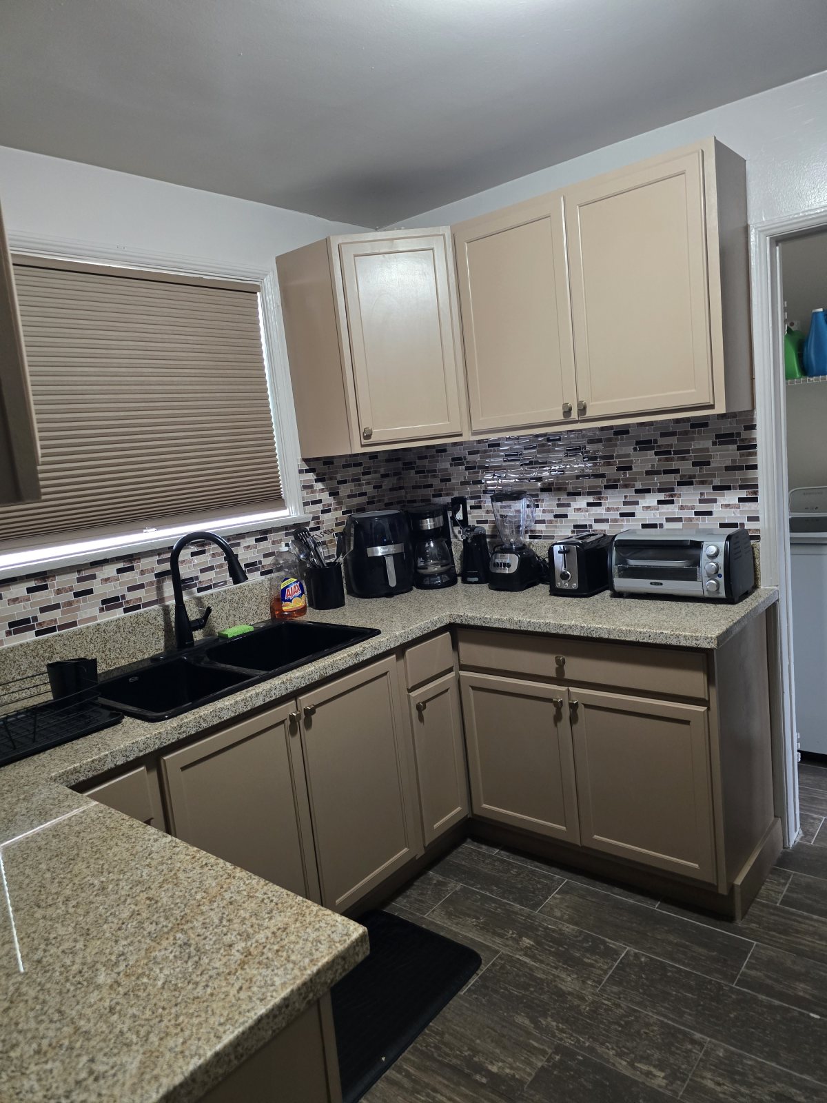 Beautiful 2 bedroom 1 Bath Fully Furnished