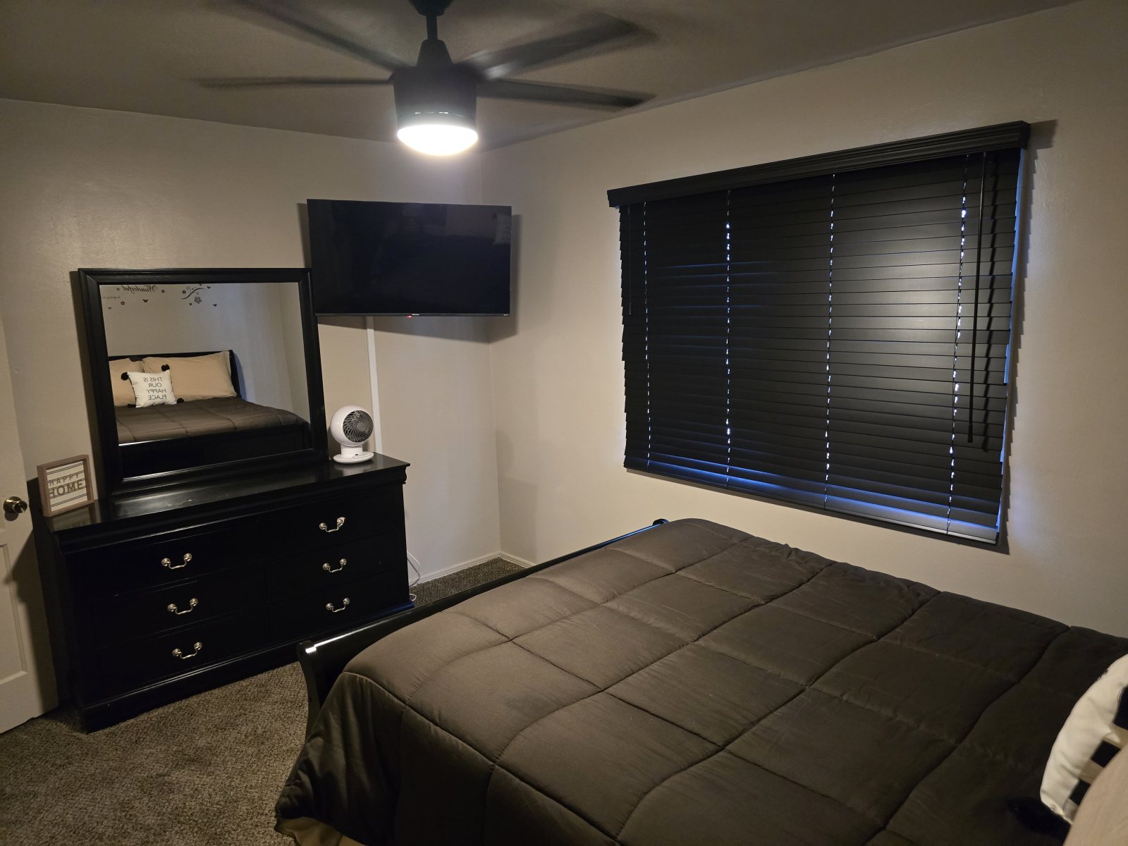 Beautiful 2 bedroom 1 Bath Fully Furnished