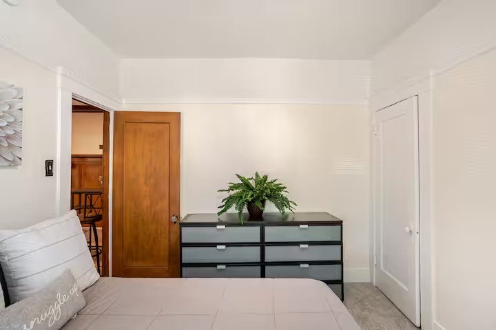 Inn at The Roosevelt | Historic 1BR Vallejo Bungalow