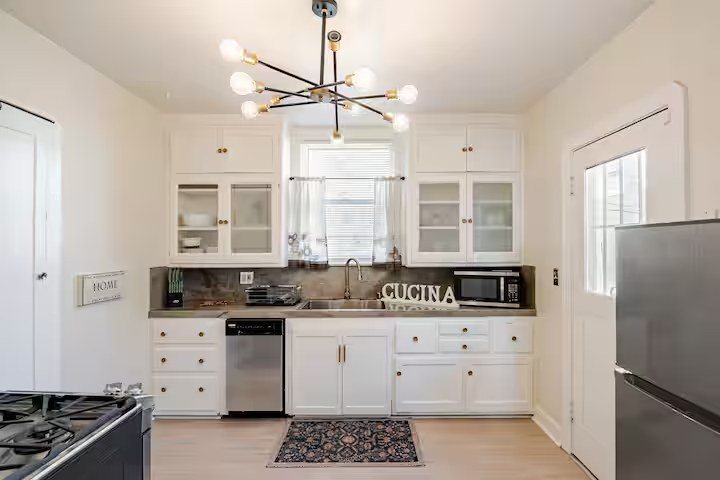 The Velvet Lounge | Executive 1BR Retreat in Vallejo