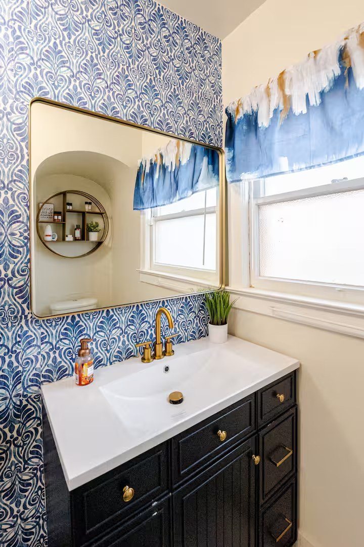 The Velvet Lounge | Executive 1BR Retreat in Vallejo