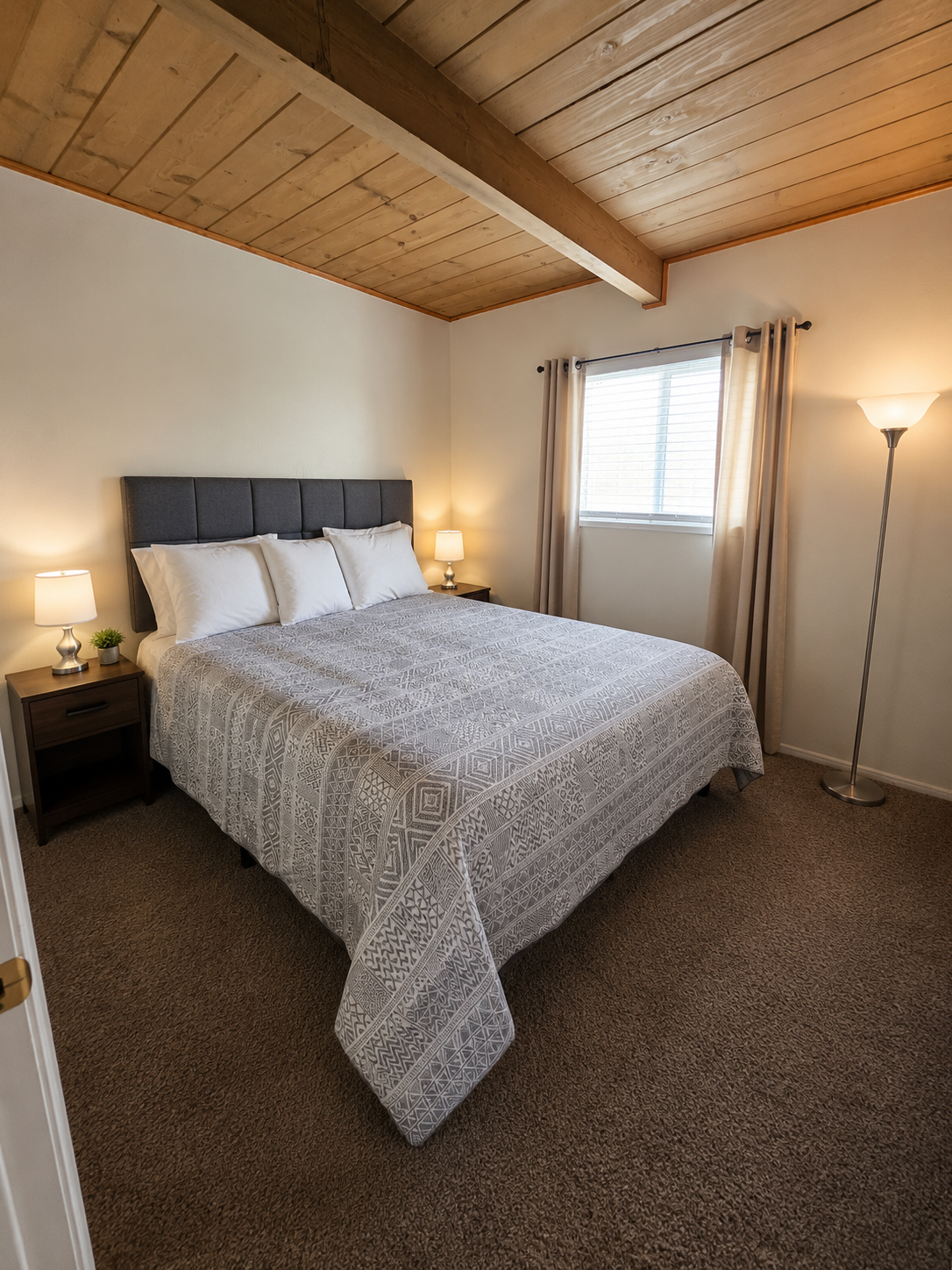 Three bedrooms • Full kitchen • Near Refineries